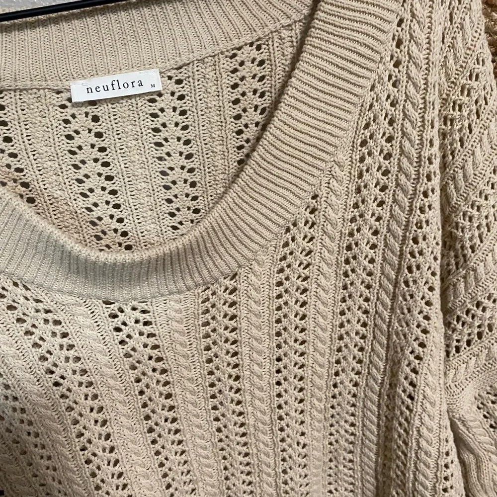 Neuflora beige sweater - Picture 3 of 3